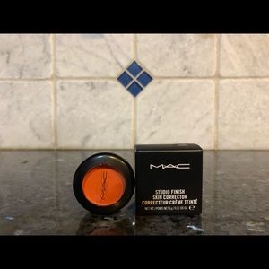 MAC studio finish skin corrector